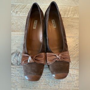 Paul Green Brown Wedge Suede w Patent Leather Bow-Accent US 10 (UK 7.5) EUC